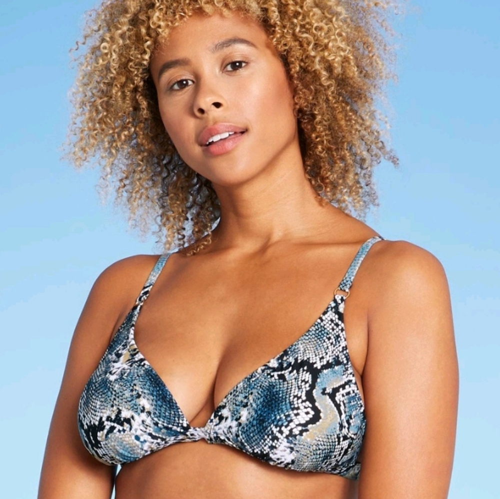 Shade and Shore Triangle Bikini Top!